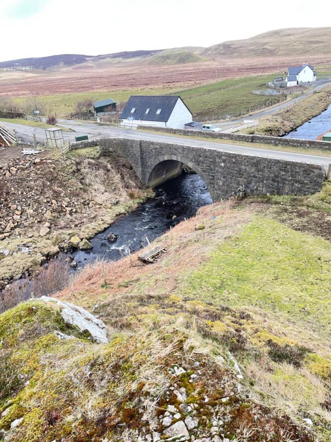 فيلا The Bridge Self Catering Kilmaluag المظهر الخارجي الصورة
