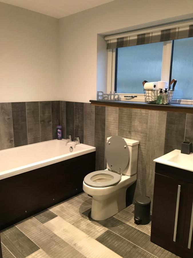 فيلا The Bridge Self Catering Kilmaluag المظهر الخارجي الصورة